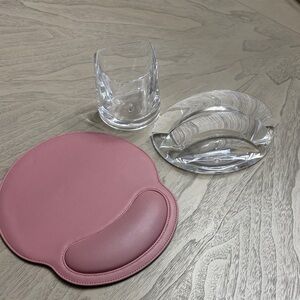 Elegant Pink Leather Mouse Pad with Acrylic Desk Accessories
